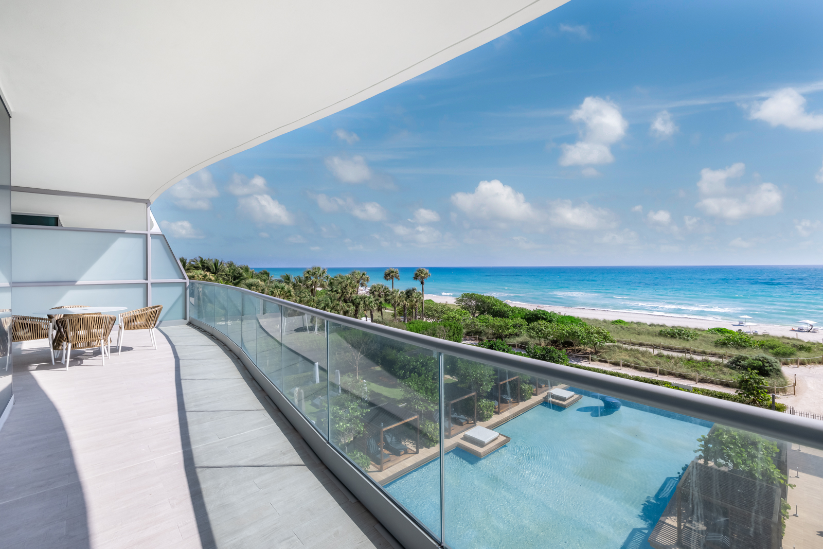 MIAMI, Surfside – Fabulous Beach front condo for sale at Fendi Chateau