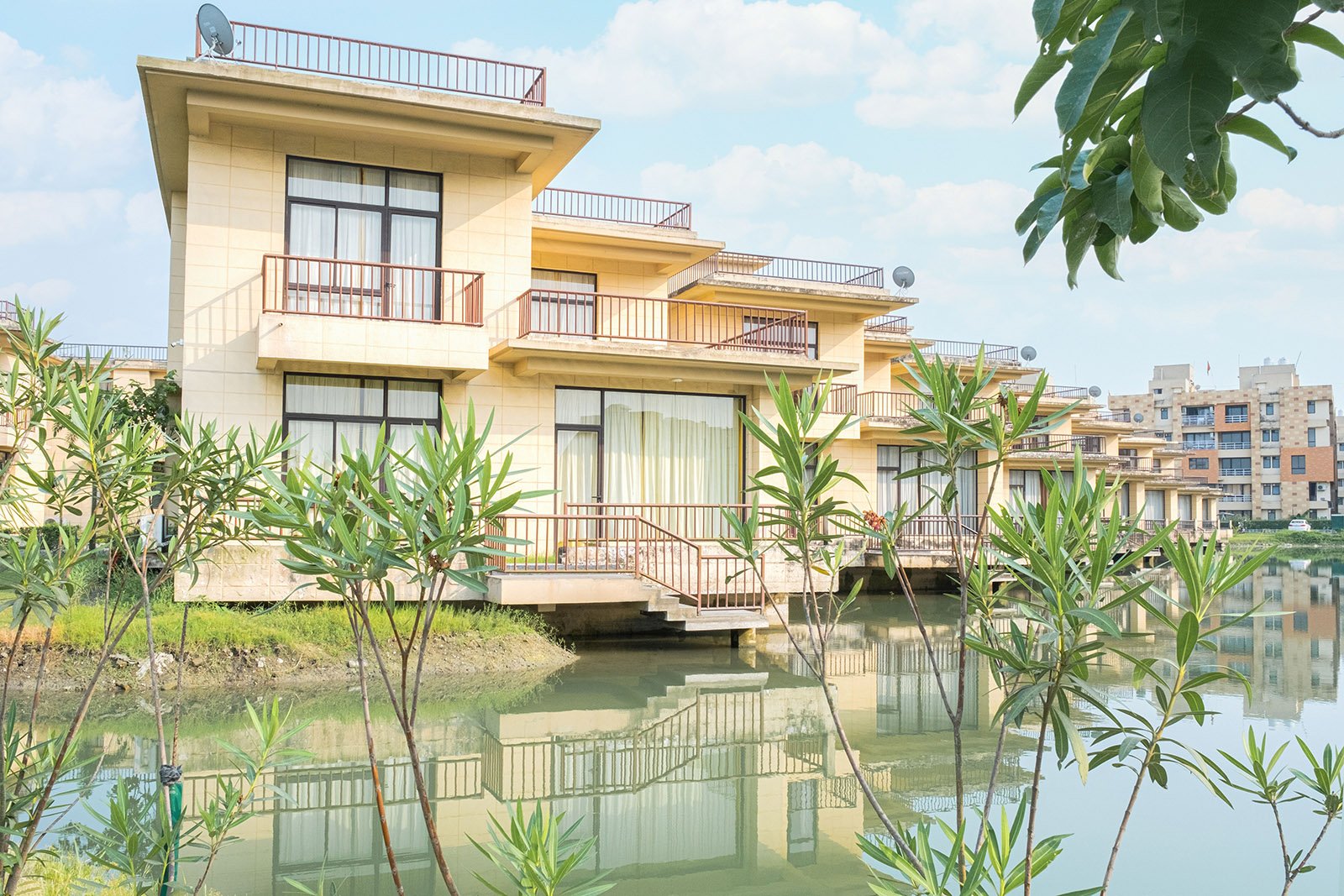  RAJARHAT – Golf villa & boat house for sale in Vedic Village GreenTech city
