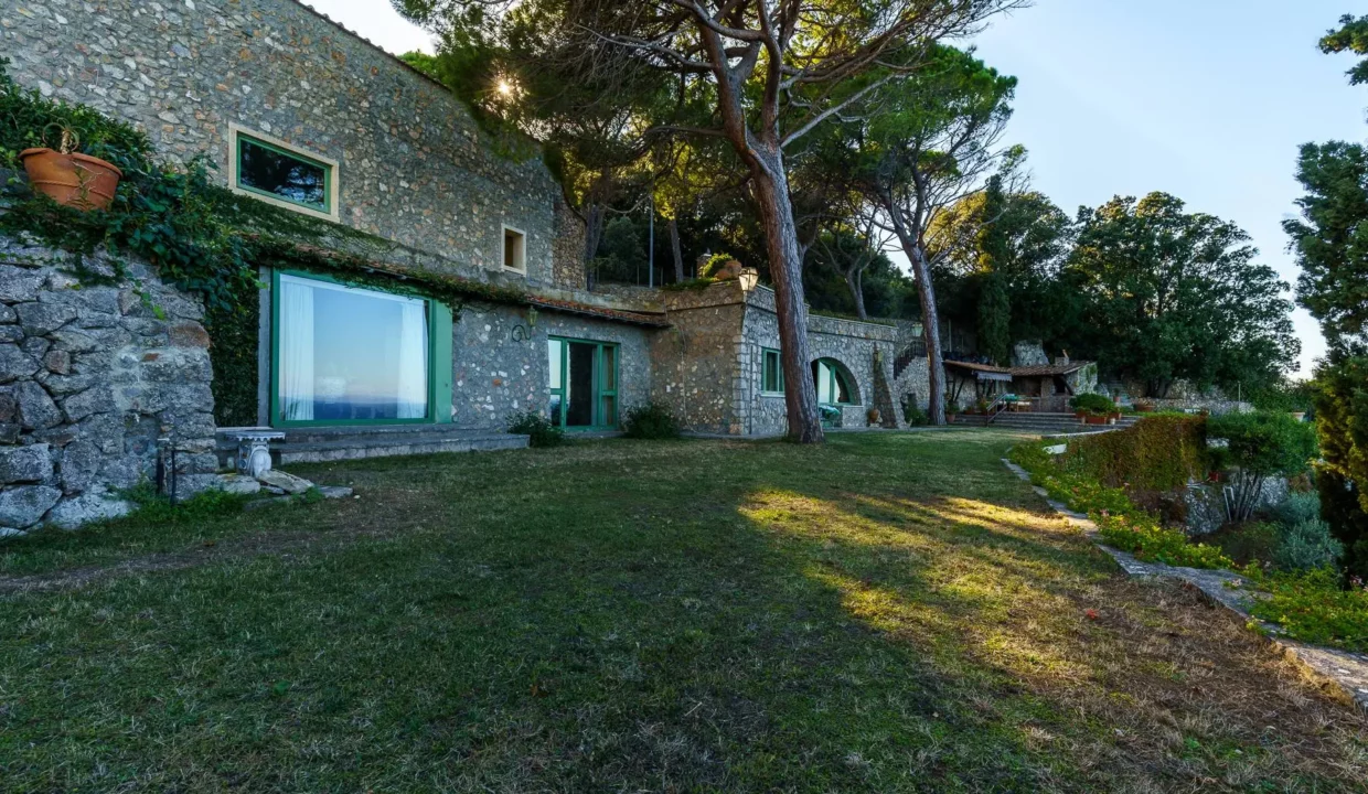 Italy Porto santo stefano 5 bedrooms villa for sale (13)
