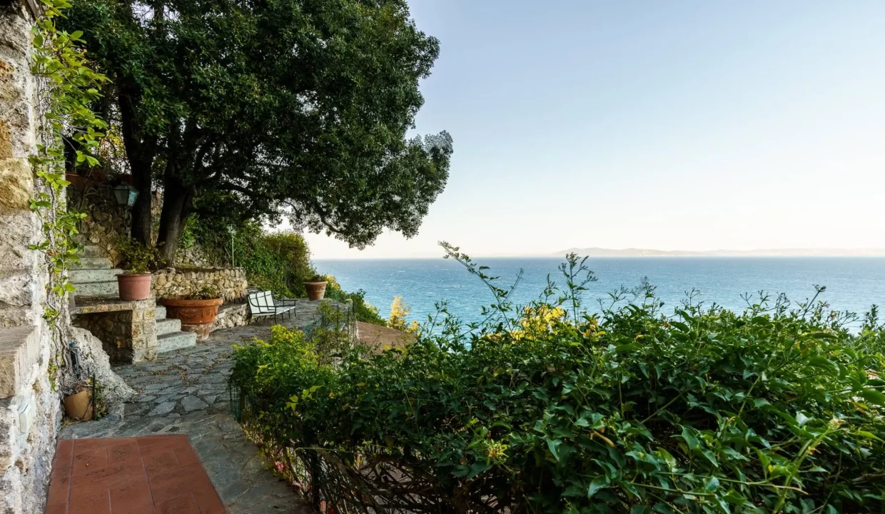 Italy Porto santo stefano 5 bedrooms villa for sale (18)