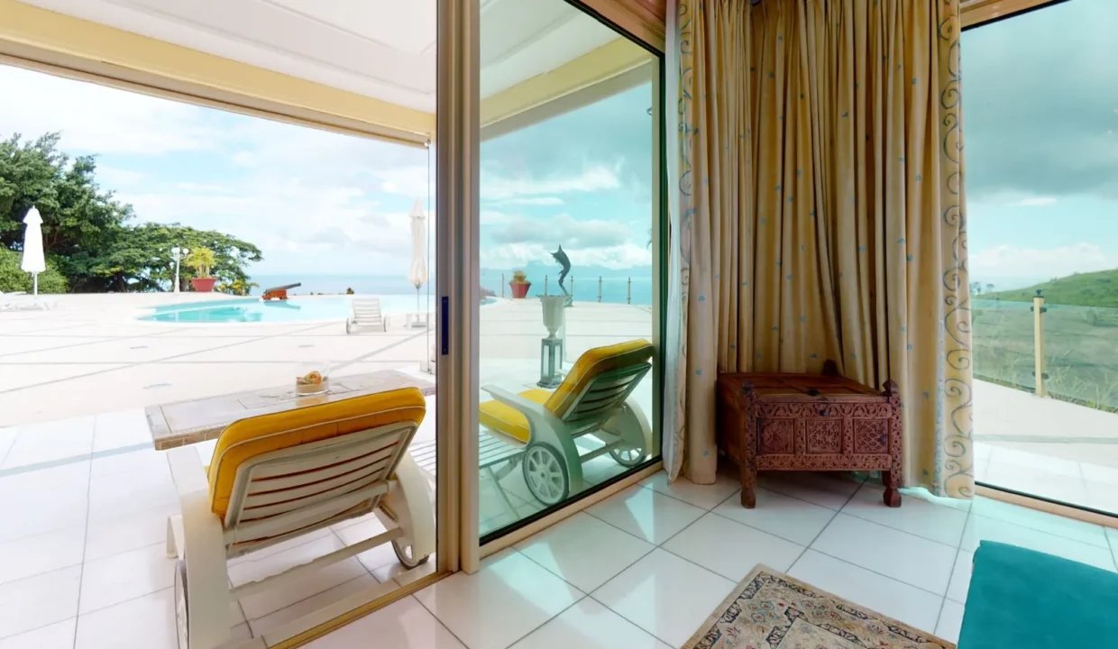 tahiti-luxurious-villa-7-bedrooms-seaview (11)