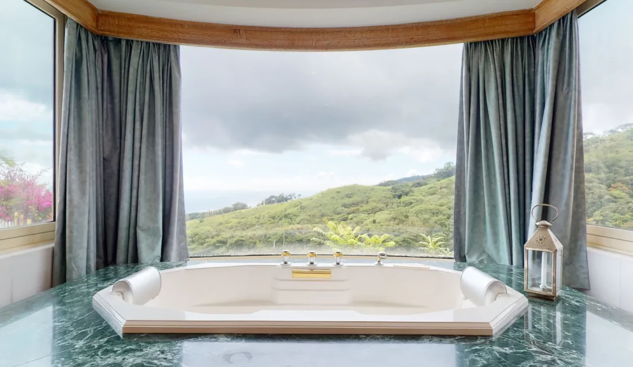tahiti-luxurious-villa-7-bedrooms-seaview (14)