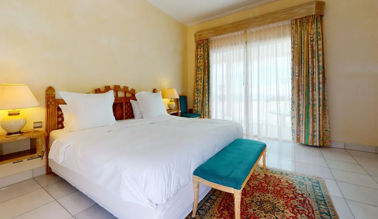 tahiti-luxurious-villa-7-bedrooms-seaview (16)