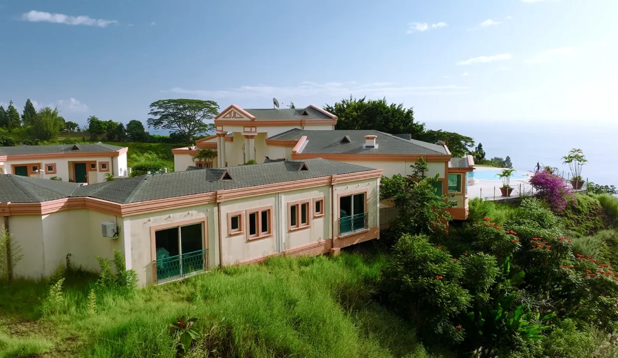 tahiti-luxurious-villa-7-bedrooms-seaview (18)