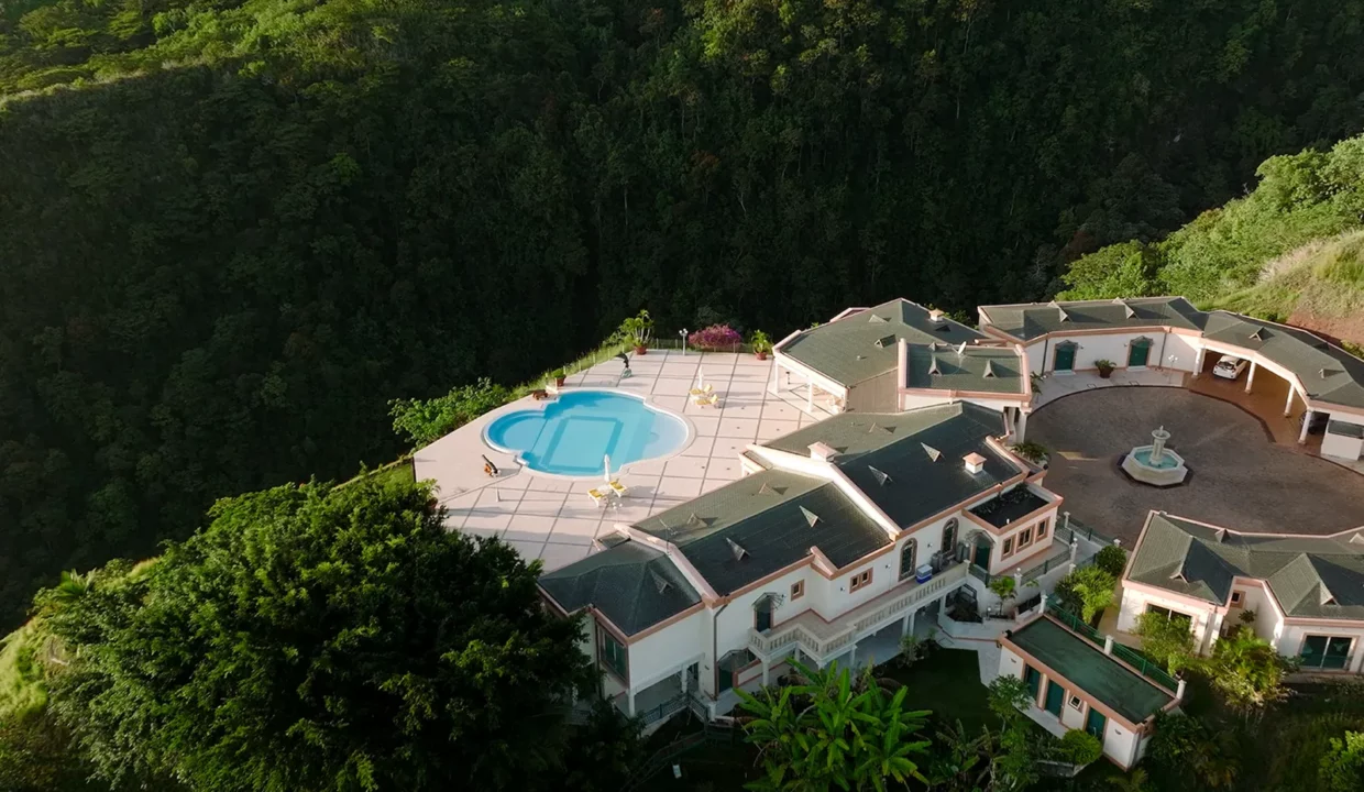 tahiti-luxurious-villa-7-bedrooms-seaview (2)