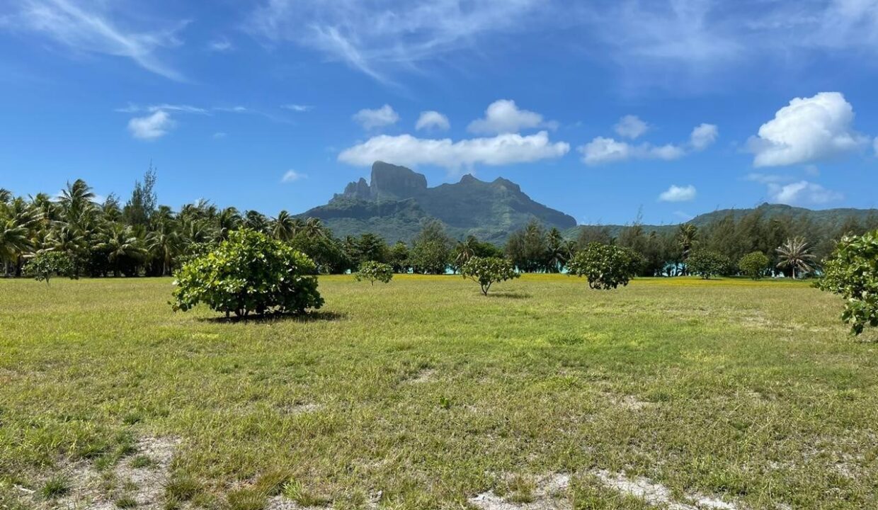 BORA BORA 2 PLOTS FOR SALE BEACHFRONT (2)