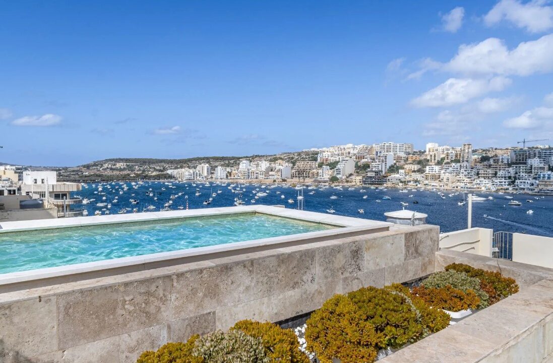 MALTA FOR SALE TOWNHOUSE ROOFTOP INFINITY POOL (1)